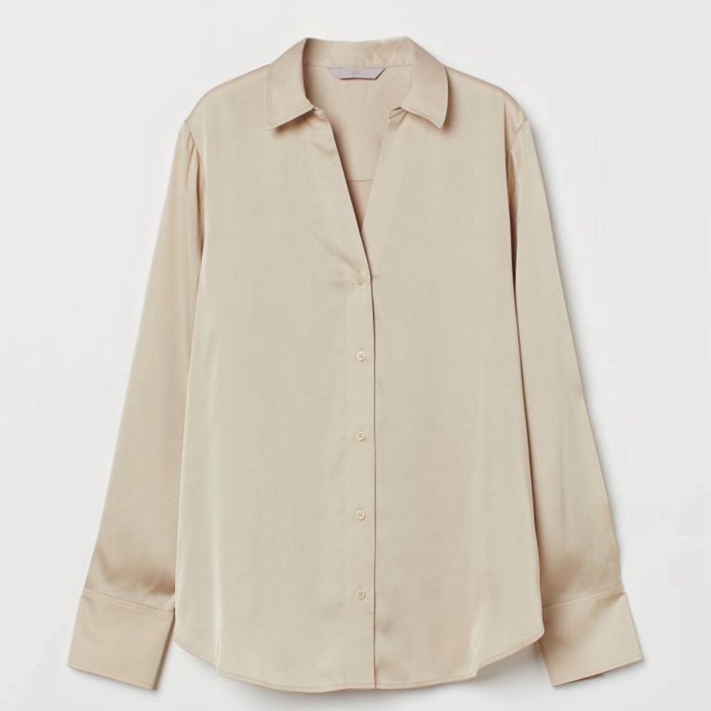 NWT women’s H&M V-neck long sleeve blouse beige